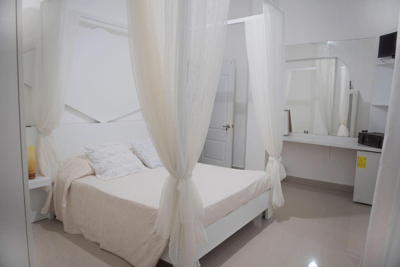 Hostal Mama Mambo - Zona Colonial ซานโตโดมิงโก ภายนอก รูปภาพ