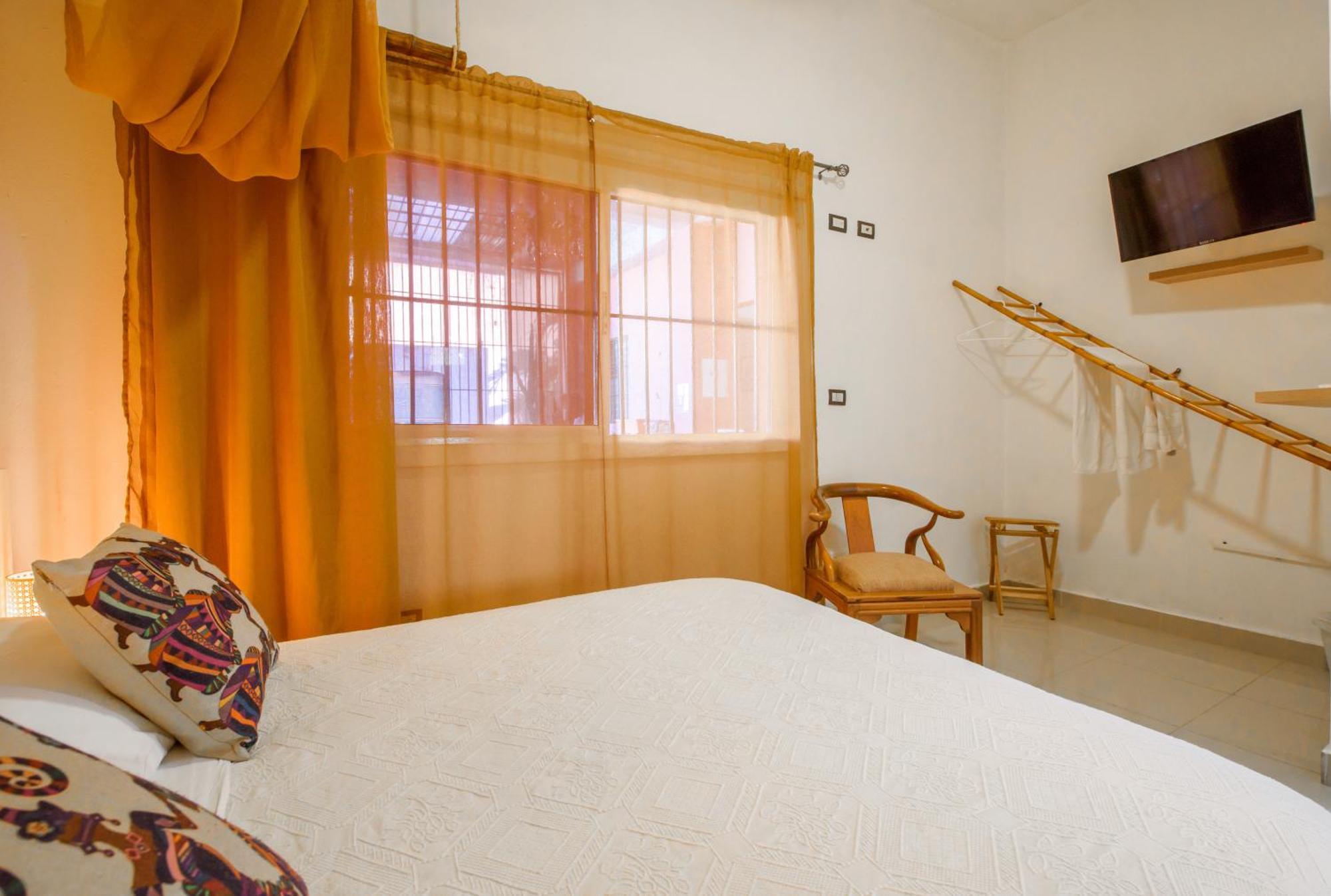 Hostal Mama Mambo - Zona Colonial ซานโตโดมิงโก ภายนอก รูปภาพ