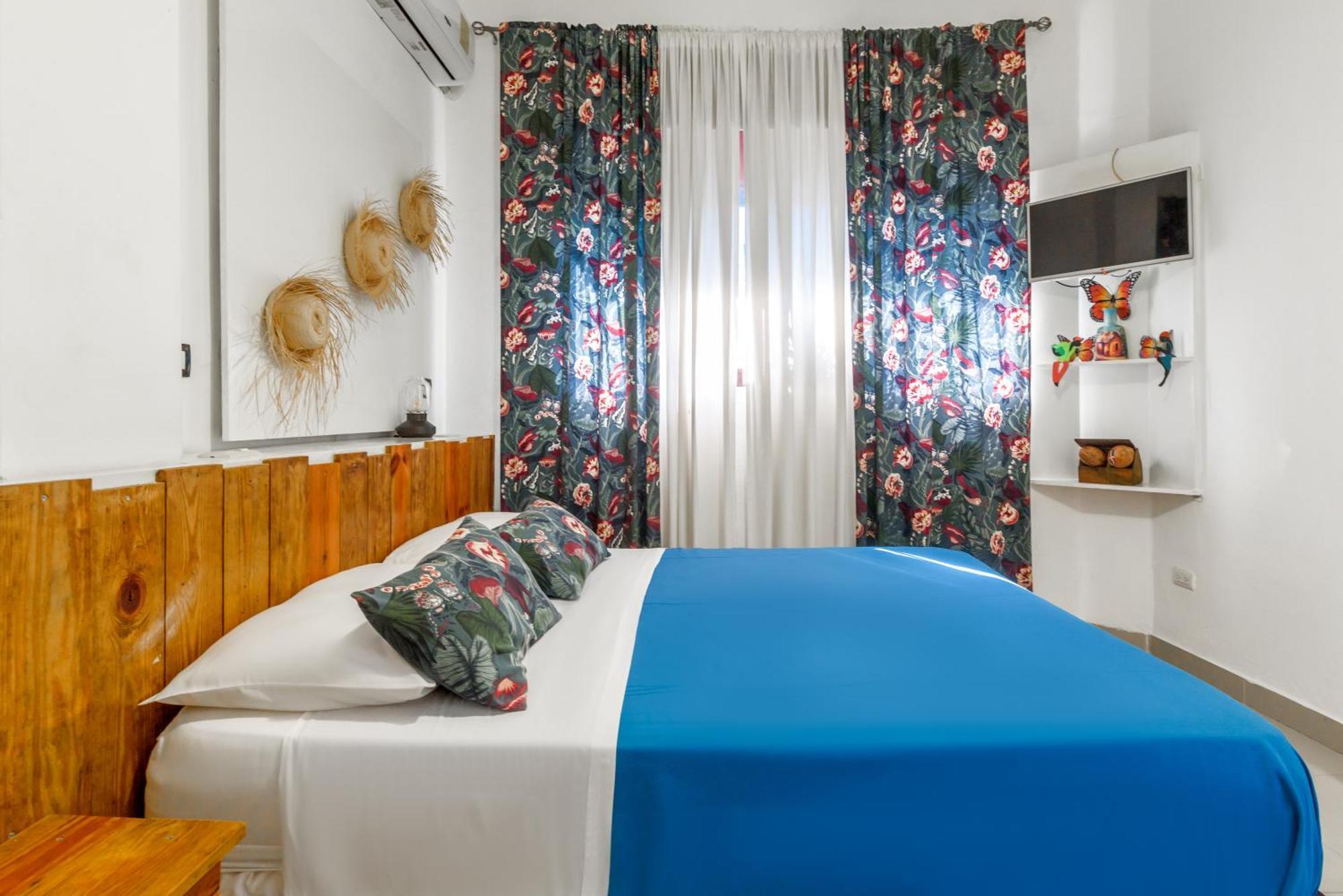 Hostal Mama Mambo - Zona Colonial ซานโตโดมิงโก ภายนอก รูปภาพ